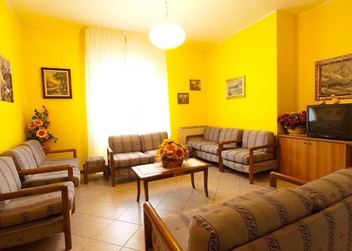 卡普里酒店 迪亚诺马里纳