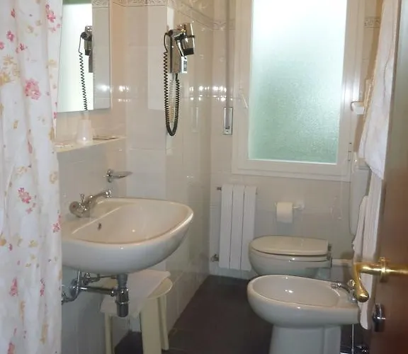 酒店 卡普里酒店 迪亚诺马里纳